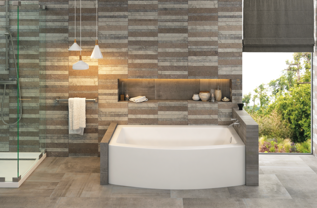 Americh white mezzaluna bath tub