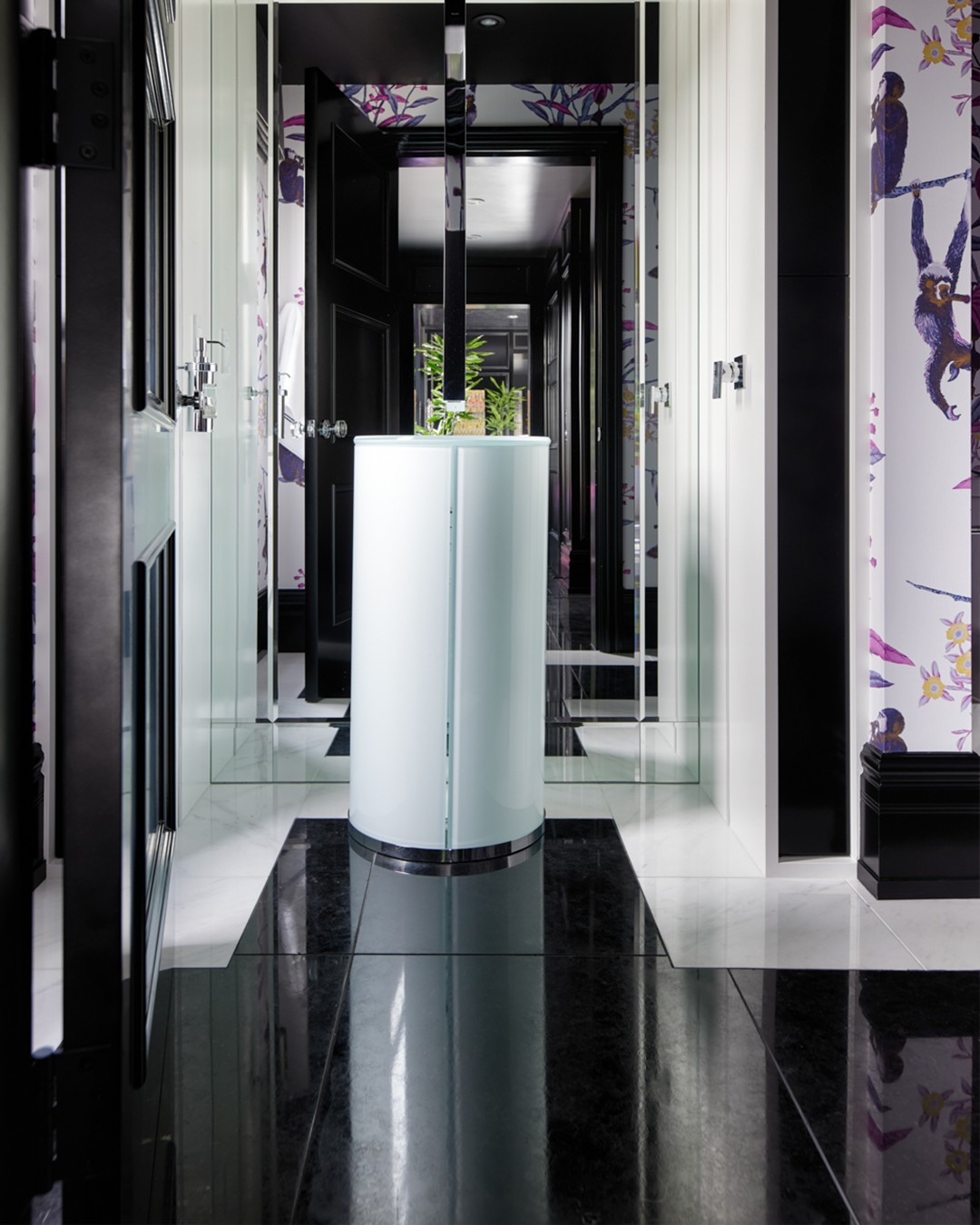 Vitraform bathroom products